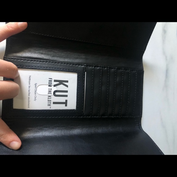 Black & White Striped Wallet/Clutch - Picture 5 of 6